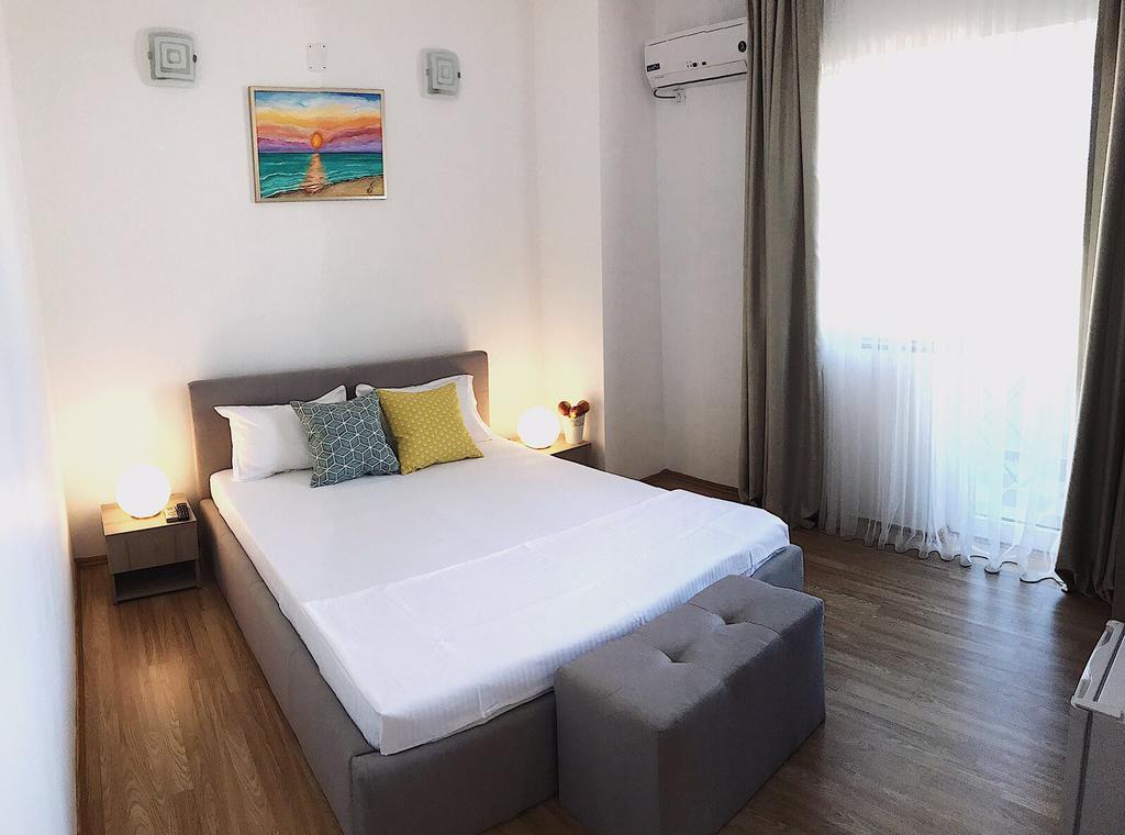 Vila Miruna Hotel Западен Ефорие Екстериор снимка