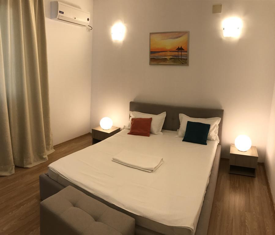 Vila Miruna Hotel Западен Ефорие Екстериор снимка